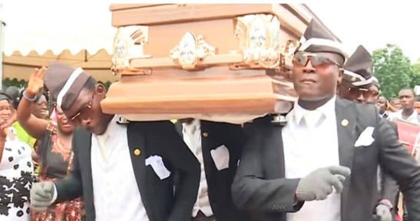 Porteurs Enterrement Gana