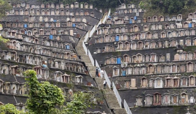 Un cimetière de Hong Kong, le 4 avril 2020. | May James / AFP